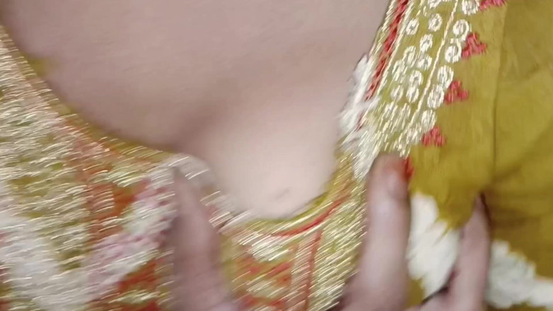 LateralChain349: Pasangan desi India seks ghairah ramantik