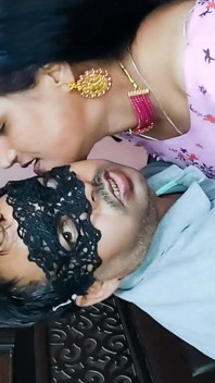 Gadrai Bhabhi Ki Jawani