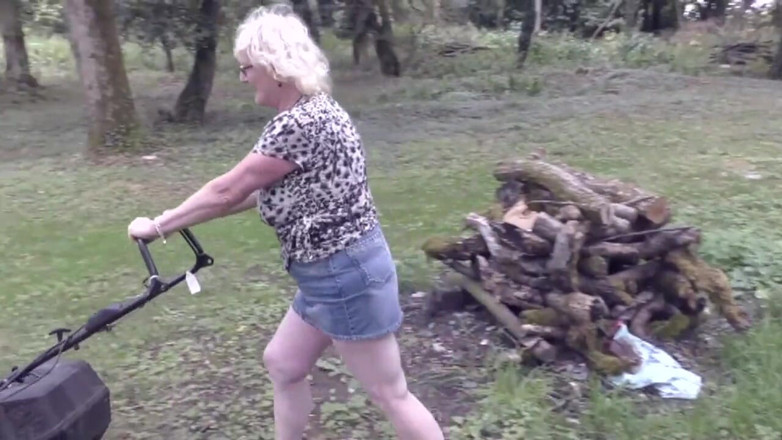 Uk Joolz: Berkelah di dalam hutan bahagian 1