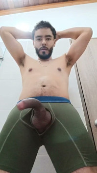 Tan Caliente Masturbándose En El Baño