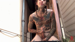 Kinky Bites Gay: Orsakar en Ruckus!