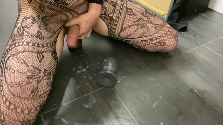 AnalSissy20: 탱글탱글한 엉덩이 따먹기 후 큰 사정