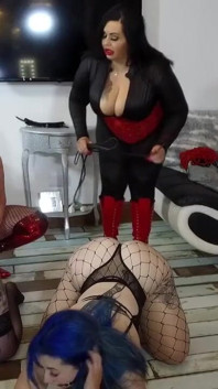 British MILF's teen domination