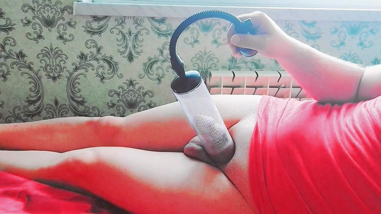 Kitty_Cross: Si cantik trans yang ceria pamer bahunya di candlelight