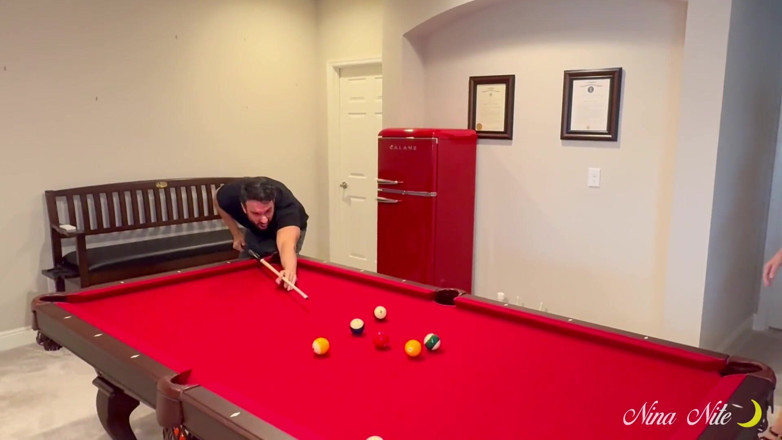 Nina Nite: Nina Nite aprende una o dos jugadas!