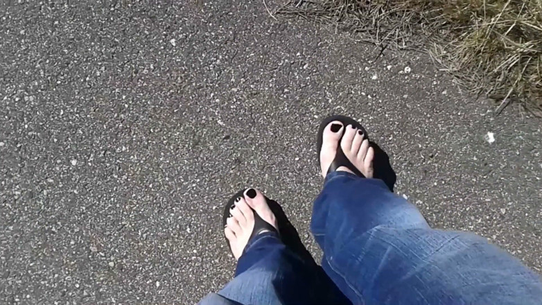 Heelex: Sexy Feet &amp; Big Black Cock