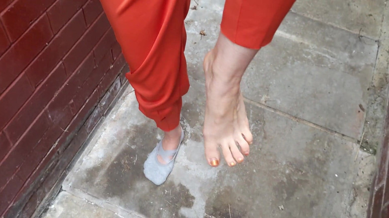 Lily kink: Prison Officer Strip Search and Armpit Fetish JOI