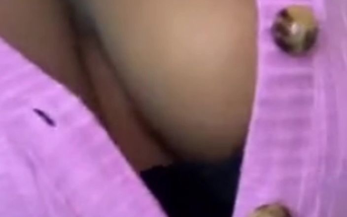 Super sexy ebony cuties: 내 큰 젖탱이를 짜내는 내 거대한 엉덩이