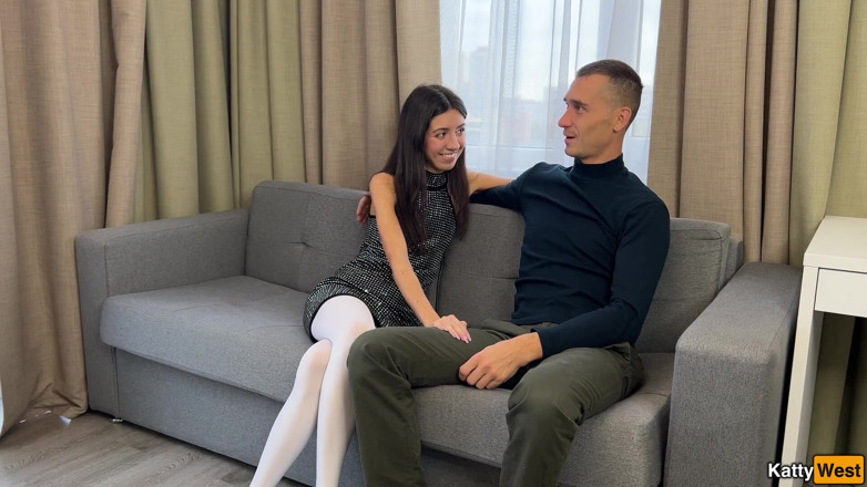 Katty West: Beyaz külotlu çoraplı bir güzellikle ilk randevuda anal seks