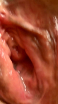 Memek berbuluku lagi ngentot kontol besar/