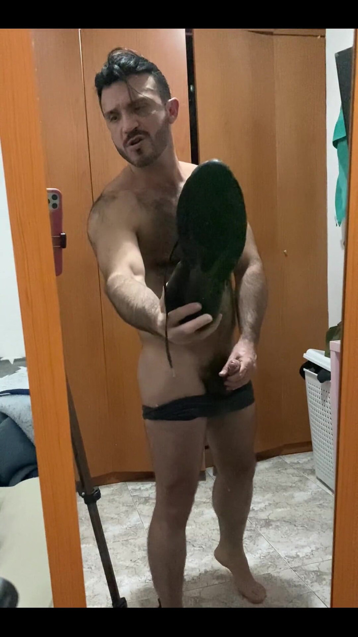 Kike gil: Pelanggan di Kasut