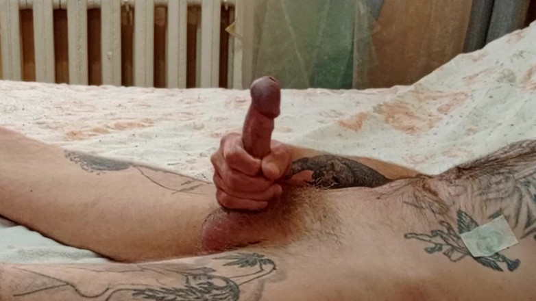 Zona901: Üvey annem oral seks yaparak taşaklarımı boşaltıyor