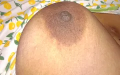 Srilankan ny tjej visar fitta och bröst