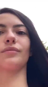 Sono andata da RJ, volevo dare la mia figa ma nessuno si è presentato