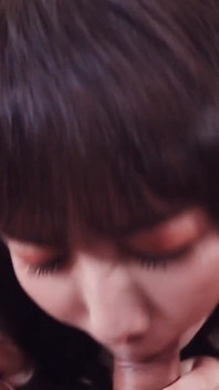 VR-porno lässt asiatische nerds ihr virtuelles idol ficken