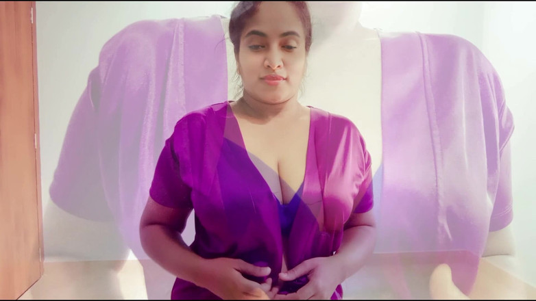 Your Arya: Desi z dużymi masturbuje się