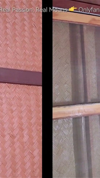 Двері наполовину відкриті, мій член весь трахається біля моря, поки незнайомці ходять повз