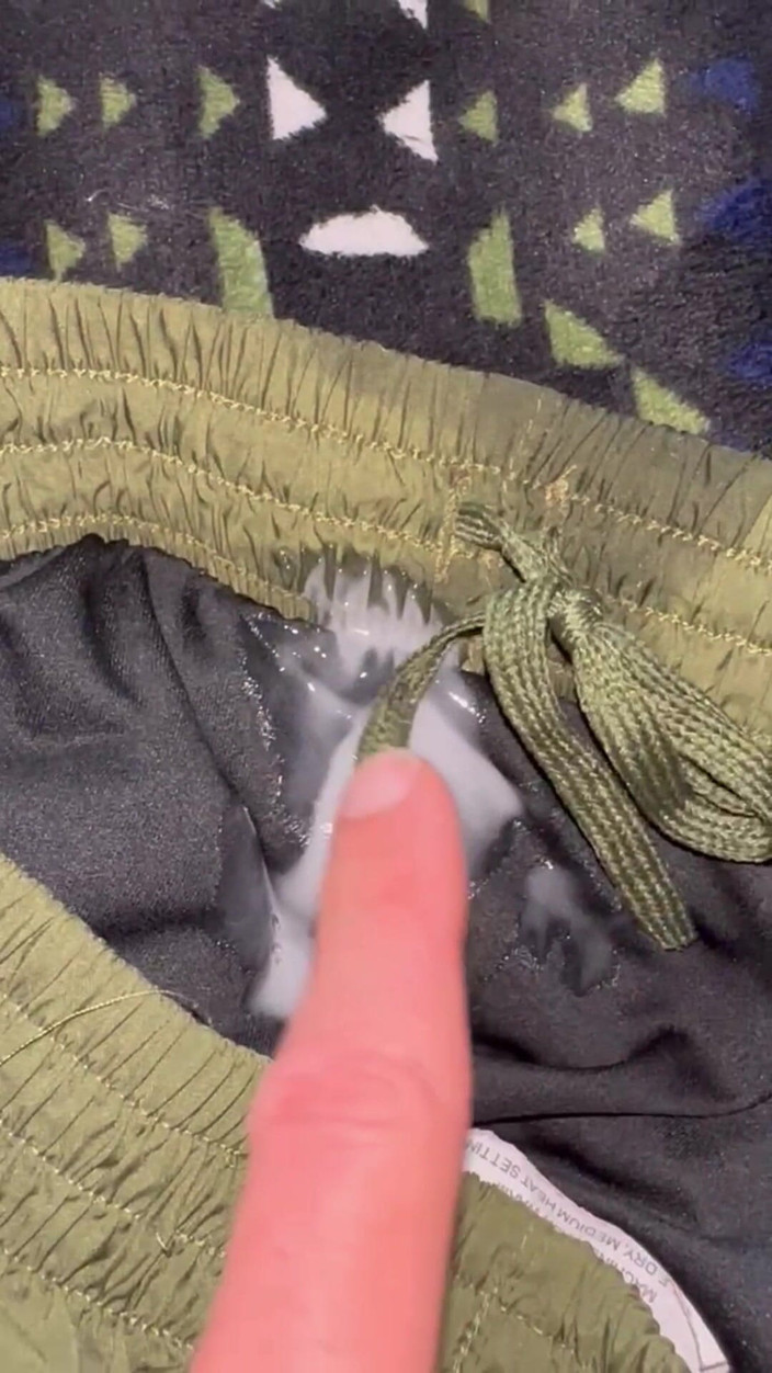 Gay Soldier Stuff: Hot Us Army Soldier szarpiąc swój pulsujący kutas !!