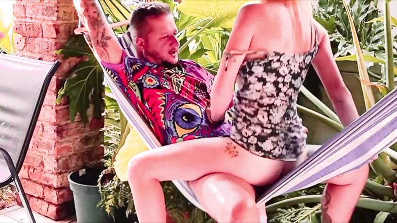 Bigjoefuckalott: Fiesta de diversión hawaiana de Tahiti Tati