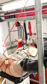 Miss Kika Seks Kasar Dalam Sling - Permainan Wax