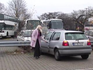German amateur - 100% German hardcore videos: Storbröstad blondin snygging förväntade sig aldrig en sån här åktur