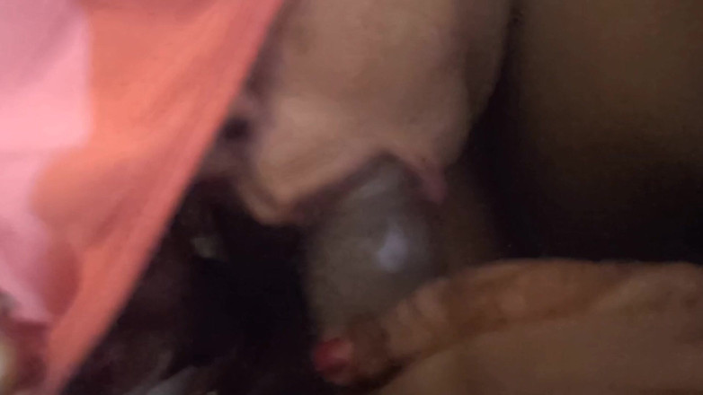 Suneeta bhabhi: 姐夫的嫂子吮吸鸡巴，长时间不停地吮吸鸡巴