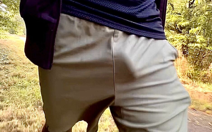 MrMagicDevil: Přijďte a užijte si procházku s mým ptákem!