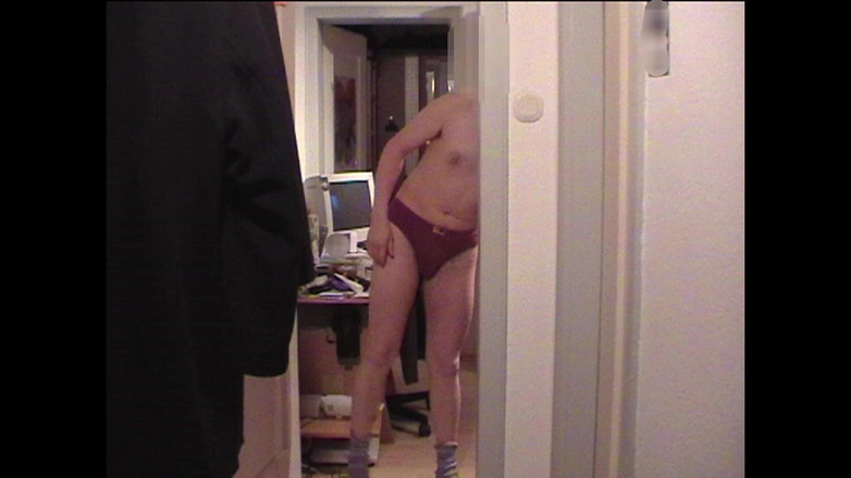 Mark Hannes: Masturbare labă cu un vibrator din lemn