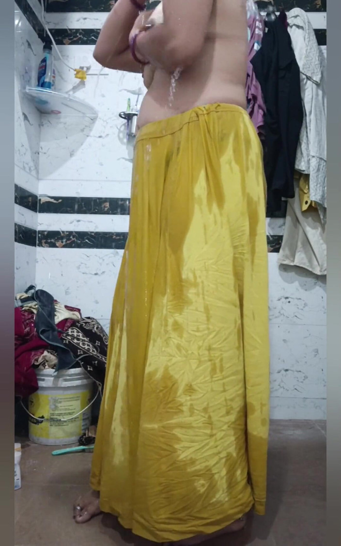 Priyahot77: Priya Bhabi - show de corpo novo