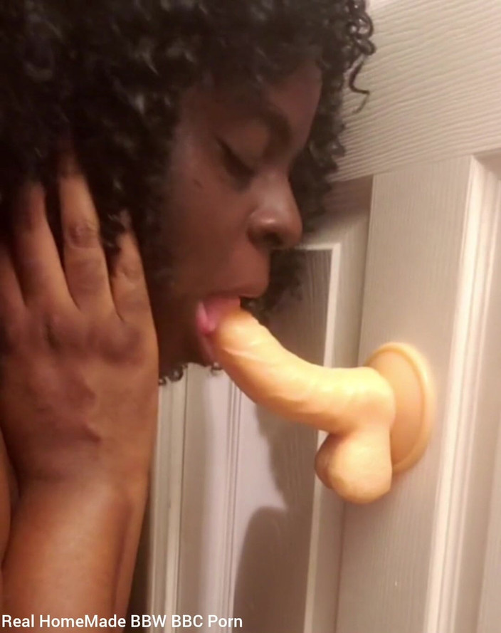 Super sexy ebony cuties: Oral seks uygulaması monte dildo emiyor