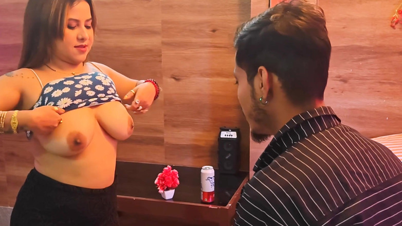 Baby Tina: Indische tina nandey hat hardcore-sex mit ihrem stiefbruder und bekommt...