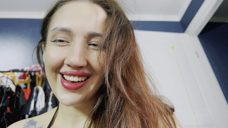 JessLux: 巨人女が君を食べている
