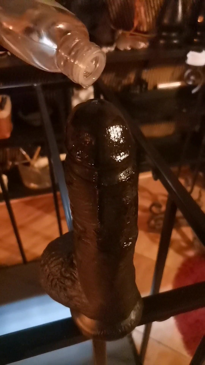 Darkangelic: Đồ chơi đen lớn