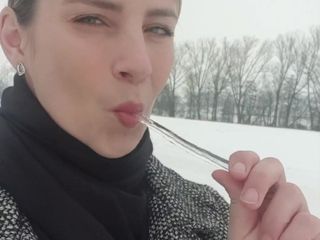 Katerina Hartlova: Ich liebe es, im winter mit eisigen zu spielen, sie...
