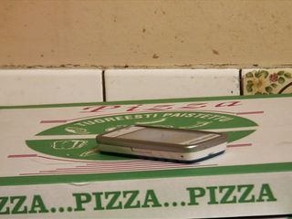 Radical pictures: Pirang finlandia muda disetubuhi oleh pria pengantar pizza