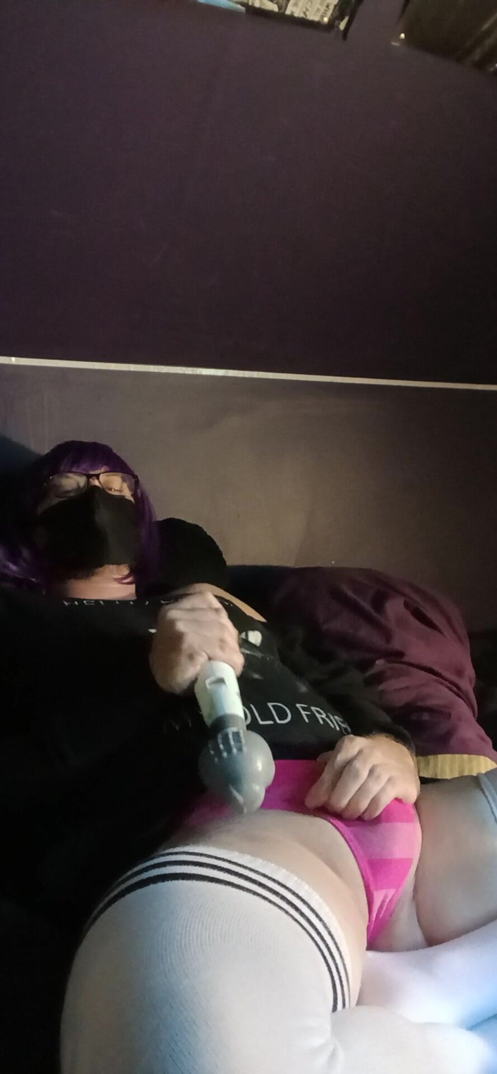 Raven LeSynn: Vibratör mastürbasyonu ve raven letrap ile külota boşalma
