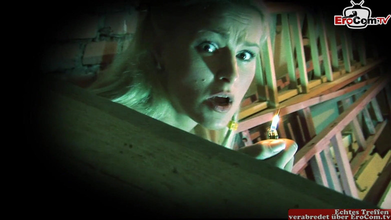 EroCom: Blonde teenage girl gets her tight asshole pounded
