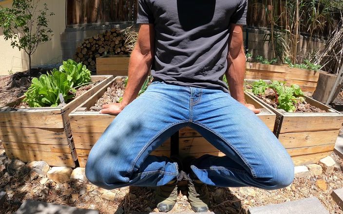 Golden Adventures: Писаю в мої джинси під час садівництво