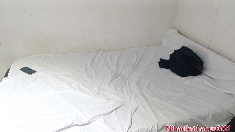 Niharika Thakur: 순진한 처녀 학생 질싸 사정을 처음 따먹는 교사