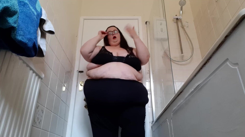 SSBBWLadyBrads: 핫한 소녀 여름이 끝났어