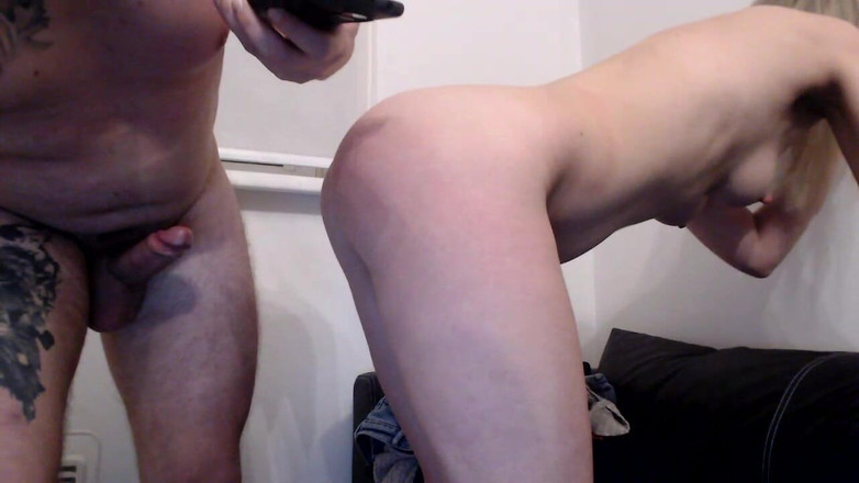 MagicStas: Fetter junge fickt freundin auf couch im schlafzimmer