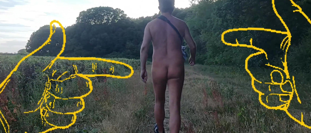 MaleModel: Een wandeling in het park (naakt)