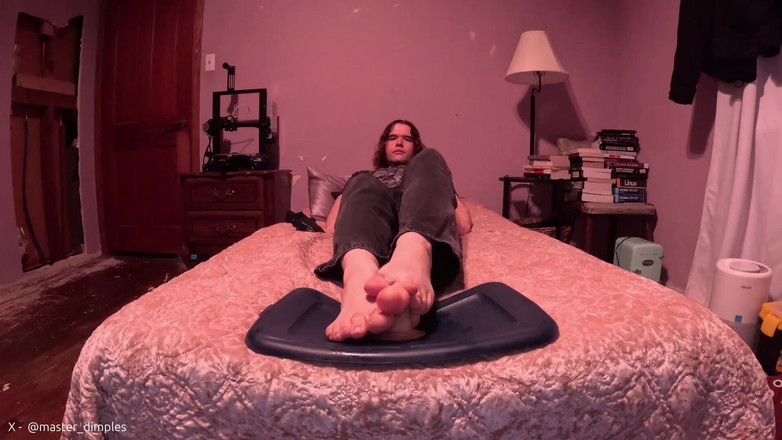 Mr Dimples: 我给我的假阳具足交