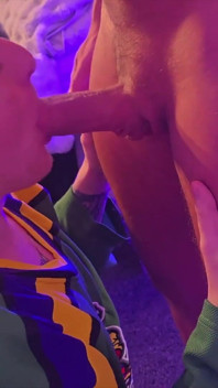 Quente trio gay com casal real
