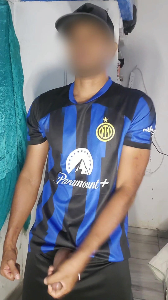 Charlieburrito: Verga Muy Grande Es Masturbada