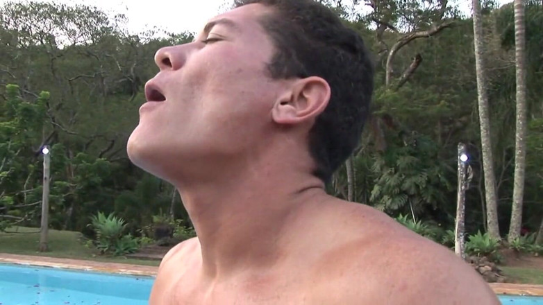 Bareback TV: コックを愛する男は彼の恋人のコックに乗る