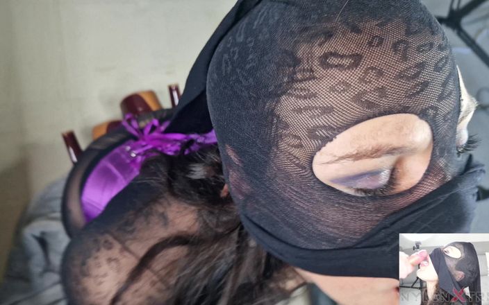 Nylon Xtreme: Vedere la persoana 1 - Katy Kat Leopard în înveliș în nailon