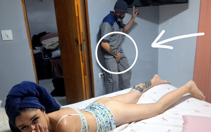 FannySquirting: Ho ricevuto il tecnico della TV via cavo senza mutandine...