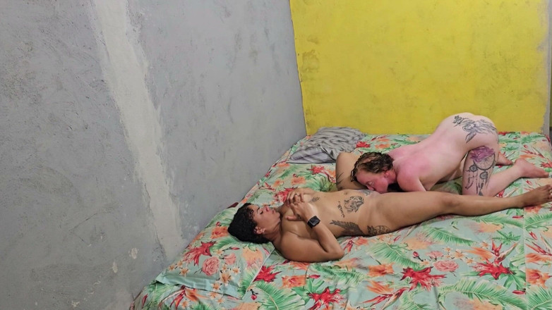 Eliane Furacao: Ich Habe Die Blonde Und Die Brünette in Meinem Haus...