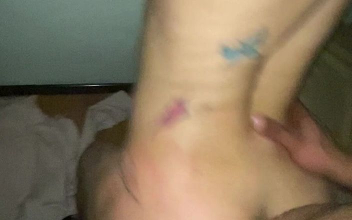 Weslley Bull: Tetovaná trans dívka byla ošukaná v hotelovém pokoji